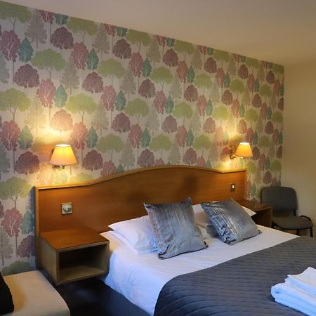 The Red Lion & Cellar Room, Betchworth Esterno foto
