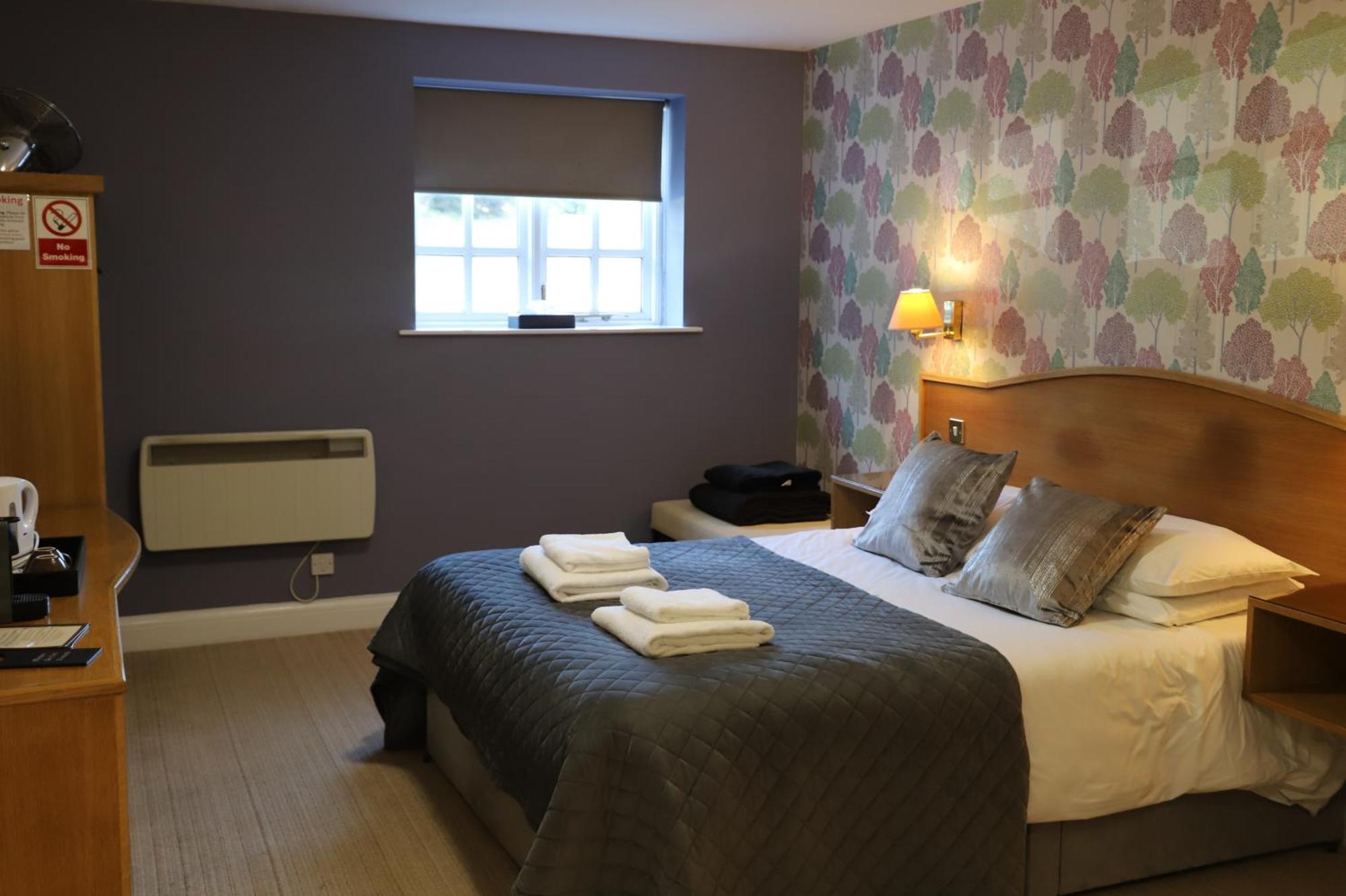 The Red Lion & Cellar Room, Betchworth Esterno foto